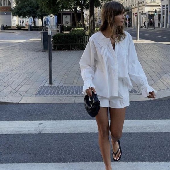 Havianas Shoes - NWT Havianas Black Sandlas ✨🩴